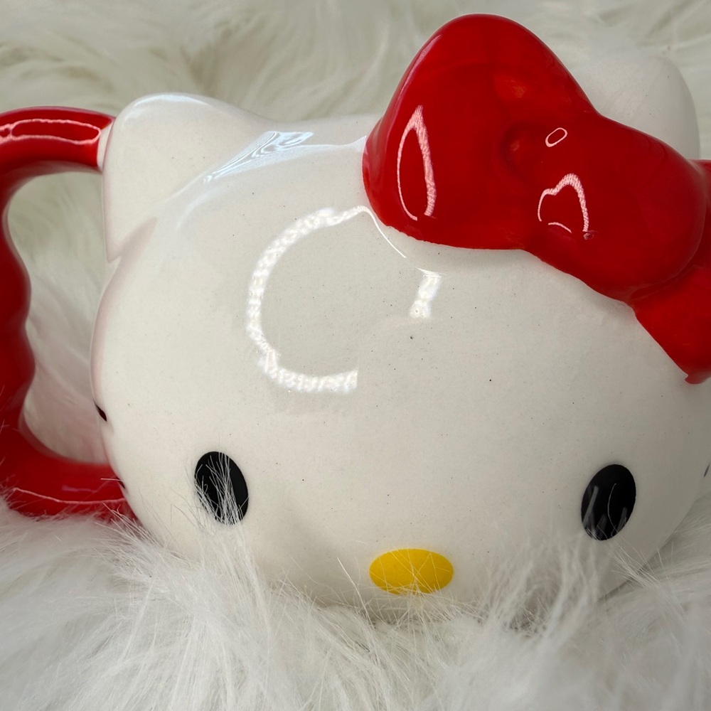 Hello Kitty Red and White Mug with Red Bow NEW